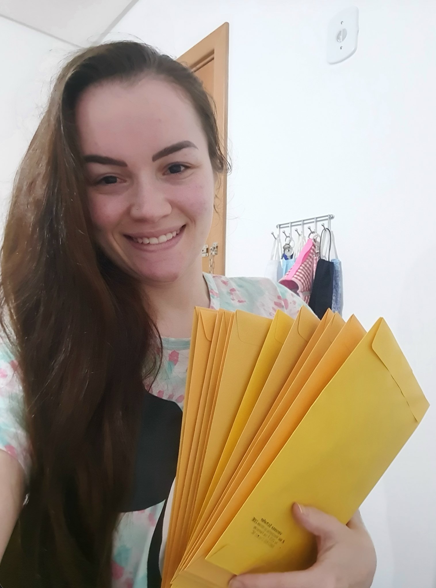 Época dos adesivos de unha